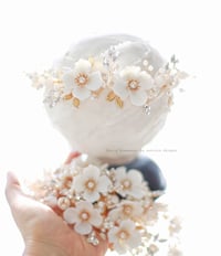 Image 7 of Celestia glam porcelain flower head accesory