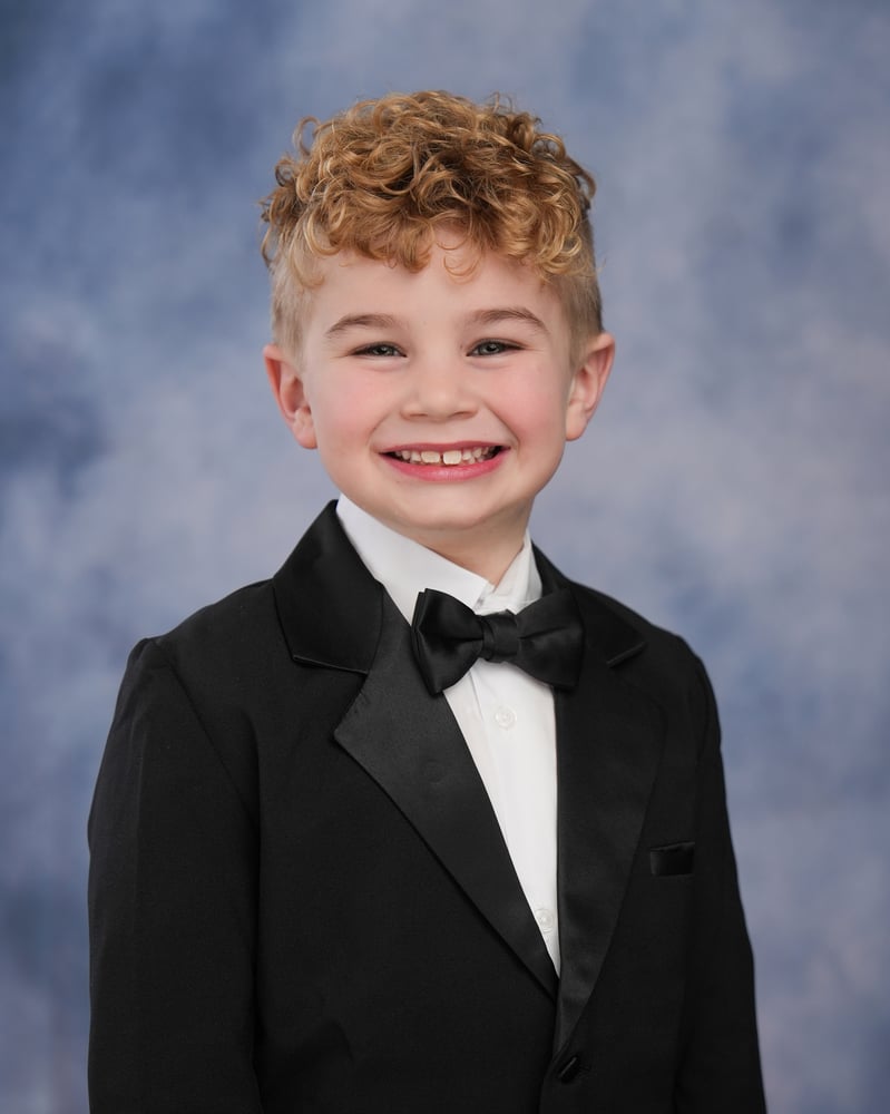 Image of Tiny Grad Tux & Drape Sessions