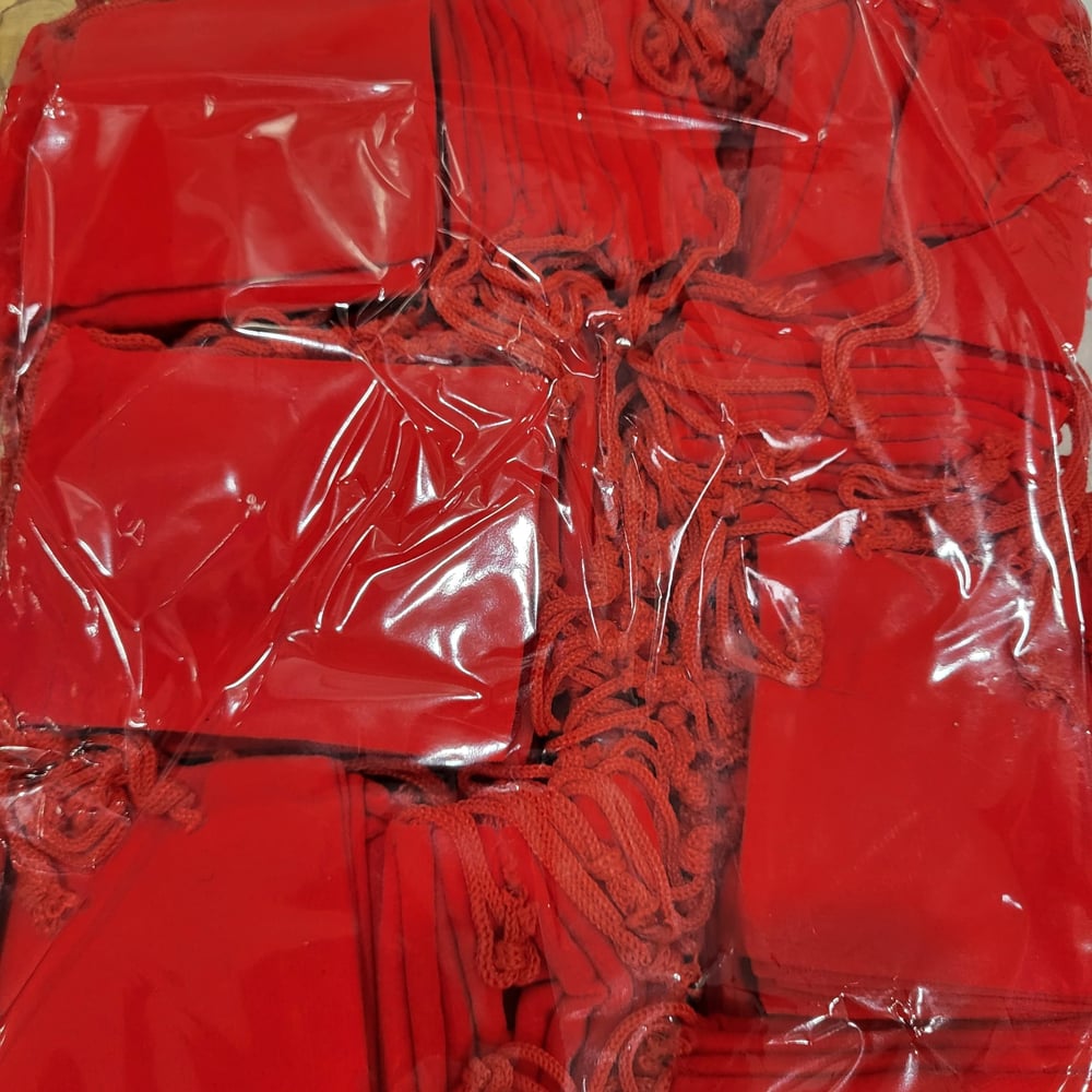 Image of 50pack - Red Velvet Gift Pouches for Gifting - 7cm x 9cm with Drawstring Premium Quality