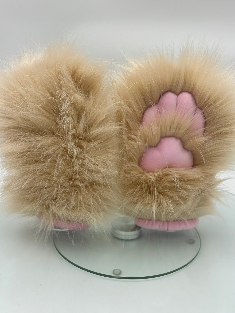 Image of Sandy Blonde Mittens