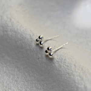 Image of LENNOX STUDS SILVER