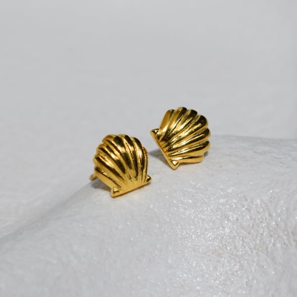 Image of MIA STUDS