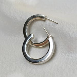 Image of SANNA HOOPS