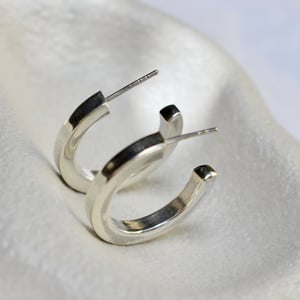 Image of SANNA HOOPS