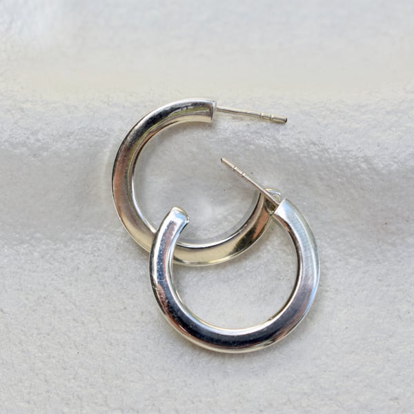 Image of SANNA HOOPS