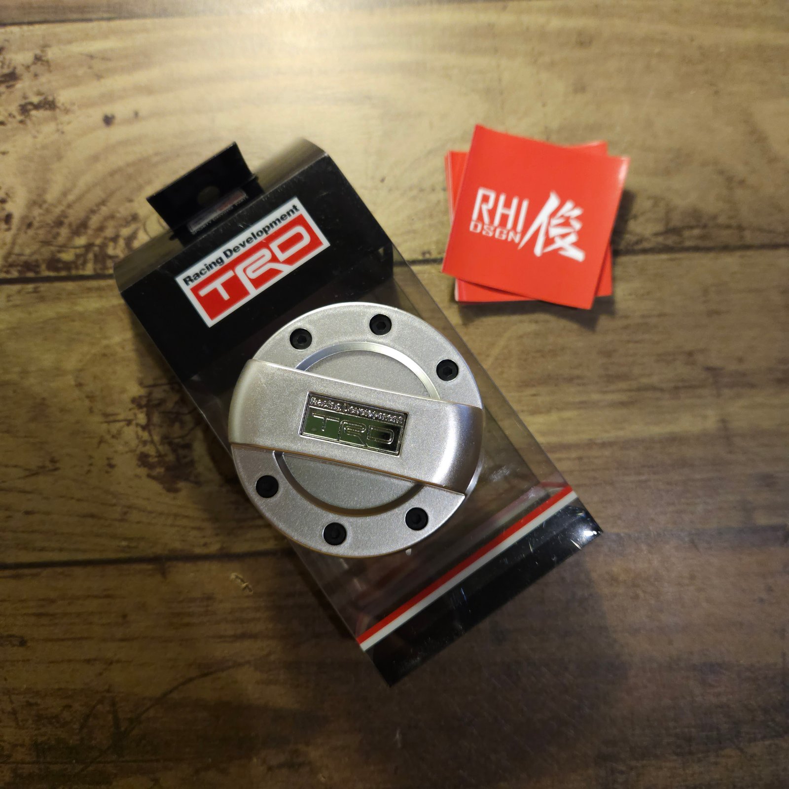 パーツ TRD Fuel Cap Cover TRD Fuel cap cover with tether - Genuine Japanese Car Parts