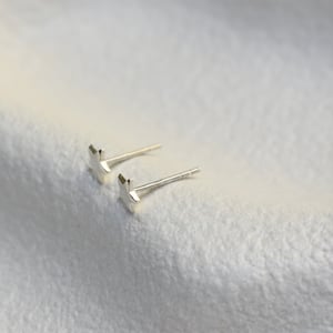 Image of STAR STUDS SILVER