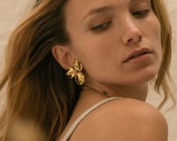 Image 1 of Elise Tsikis - Pensée Médium 