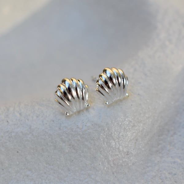 Image of MIA STUDS SILVER