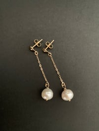 Image 3 of Miranda Ivory Pearl in 9ct Gold