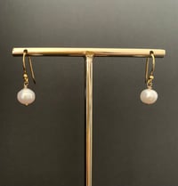 Image 2 of Violet Ivory Pearl in Gold Vermeil