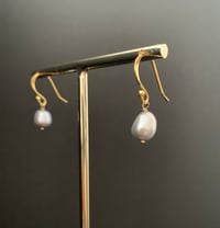 Image 3 of Violet Grey Pearl in Gold Vermeil