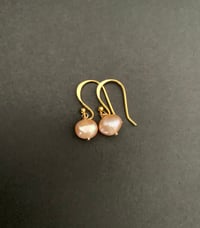 Image 1 of Violet Pink Pearl in Gold Vermeil