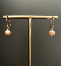Image 2 of Violet Pink Pearl in Gold Vermeil