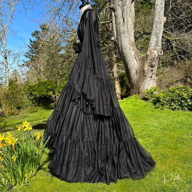 "Vivian" The Ultimate Showgirl Dressing Gown   Image 2