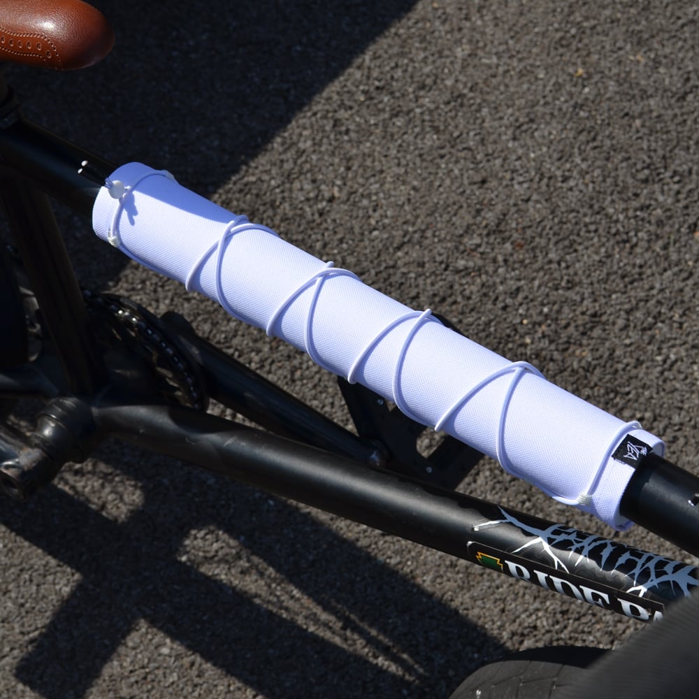 Image of 1 of 1 White Cargo Top Tube Pad 13.5”