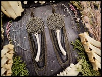 Image 2 of Shantaáni 2 - witch bone earrings