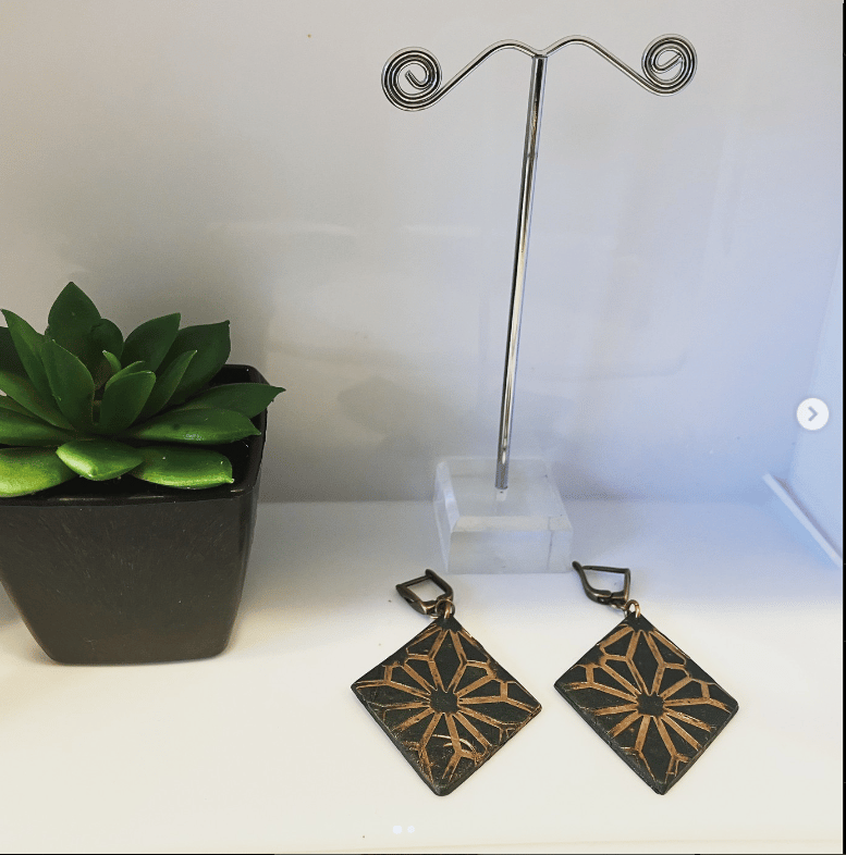 Image of Cole Magnolia Piece