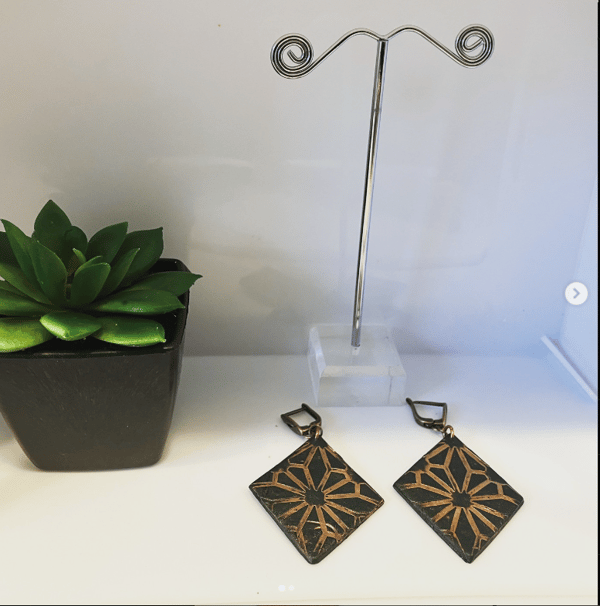 Image of Cole Magnolia Piece