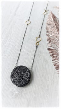 Image 2 of Moon Necklace - OroNero (e altri metallizzati scuri)