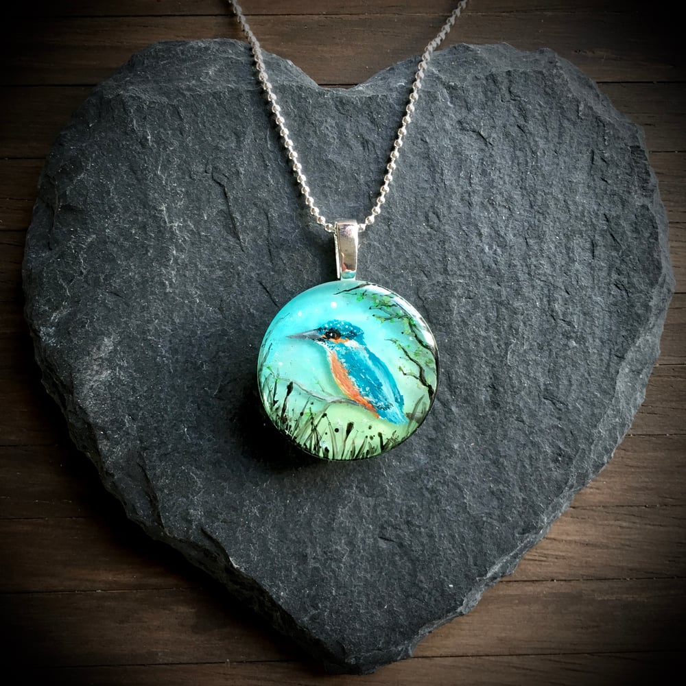 Kingfisher Resin Pendant Bijou But Deadly kingfisher-resin-pendant-bijou-but-deadly