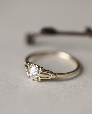 Image of 18ct gold, Fleur de Lys rose-cut diamond ring (LON227)