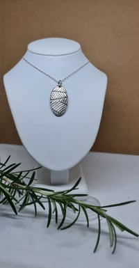 Image 4 of Silver Leaf Pendant (SJ050)