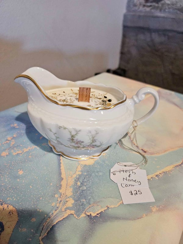 Image of Tuscan Herb & Honey - GRAVY BOAT CANDLE