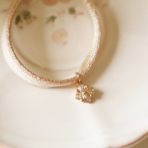 Image of Bracelet porte fleur fleur quartz