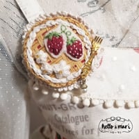 Strawberry Cutie Pie Brooch