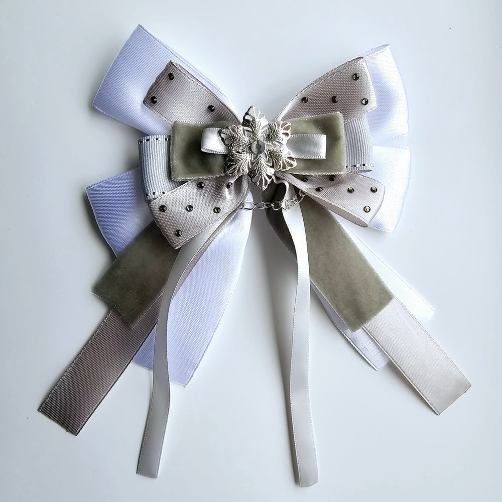 Image of 'Silver Siren' Lightstick Bow