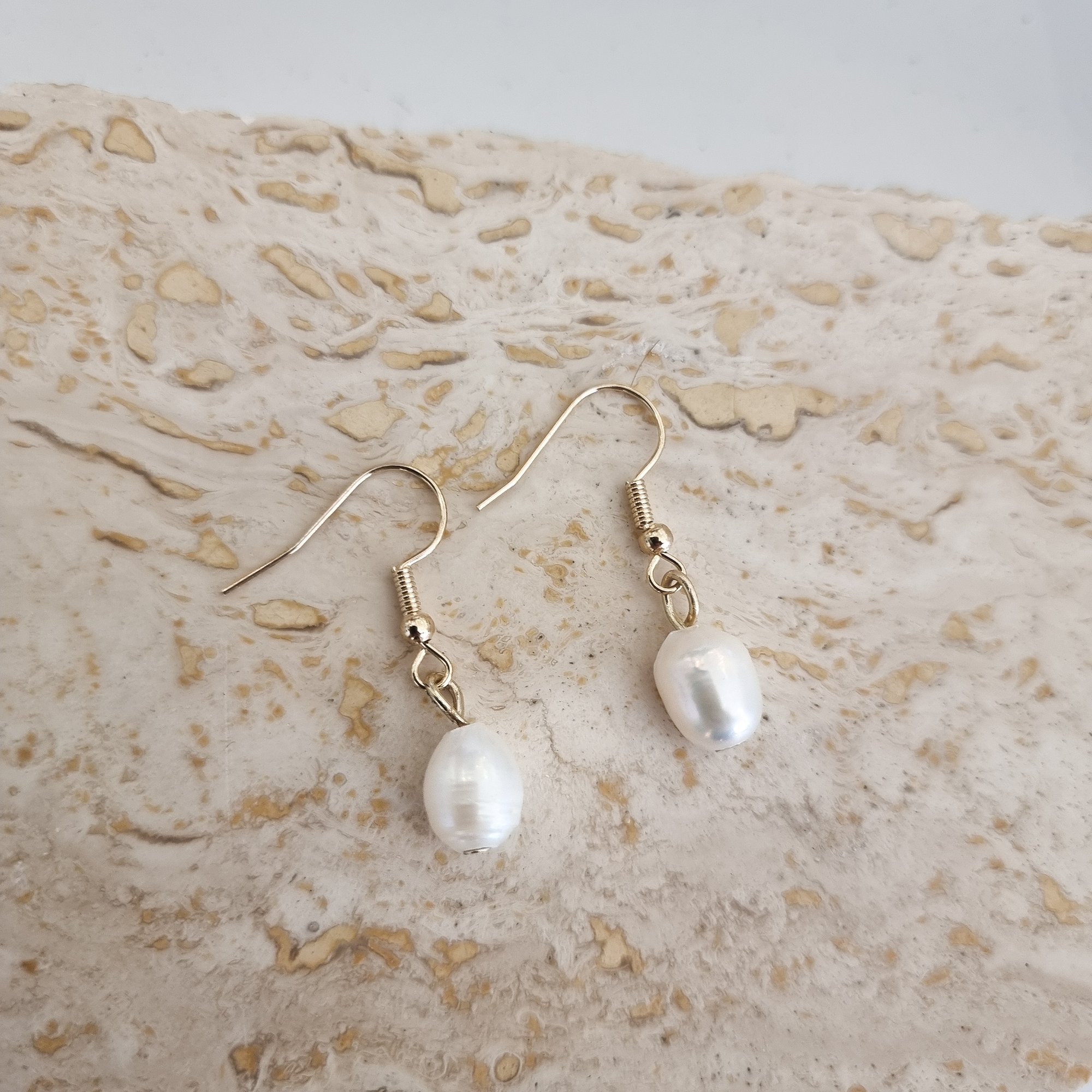 Image of Freshwater Pearl Earrings 