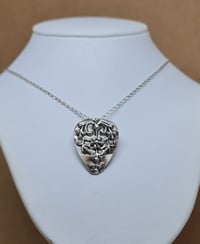 Image 1 of Silver Floral Shield Pendant (SJ054)