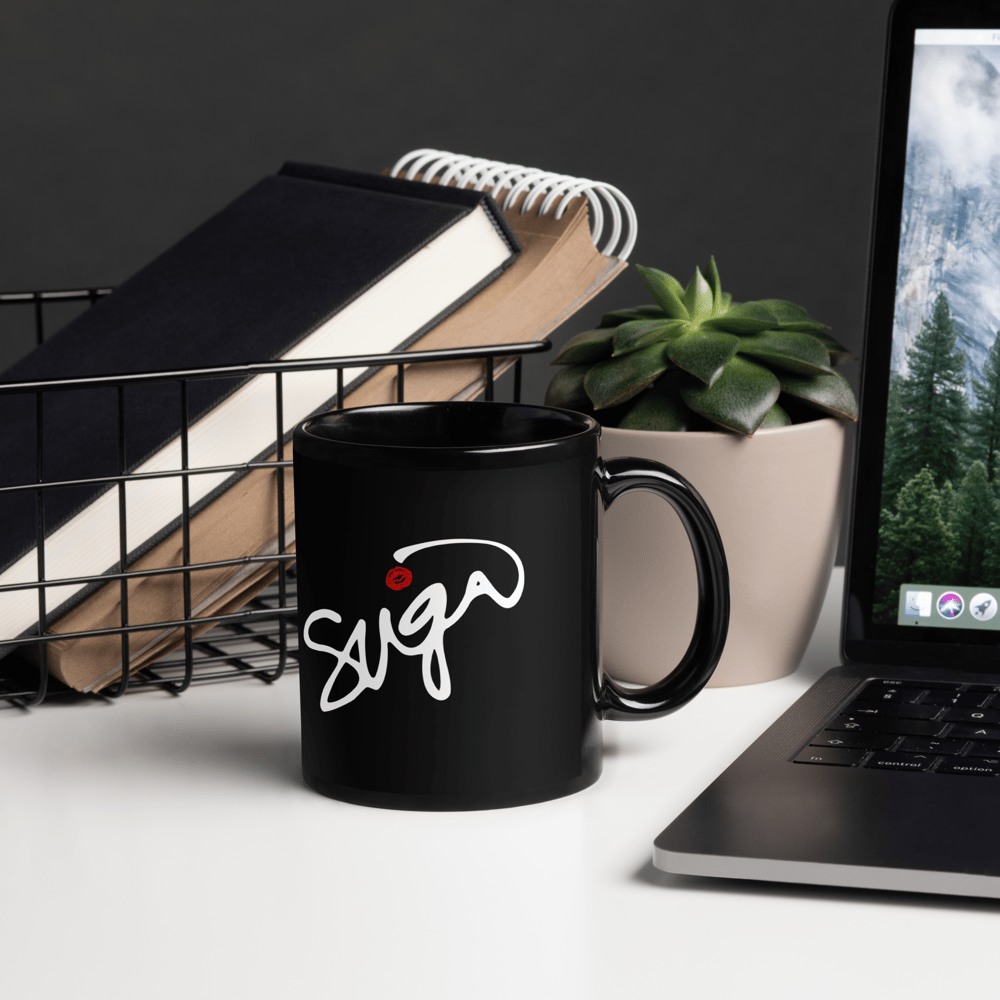 MB SUGA Script Mug Black