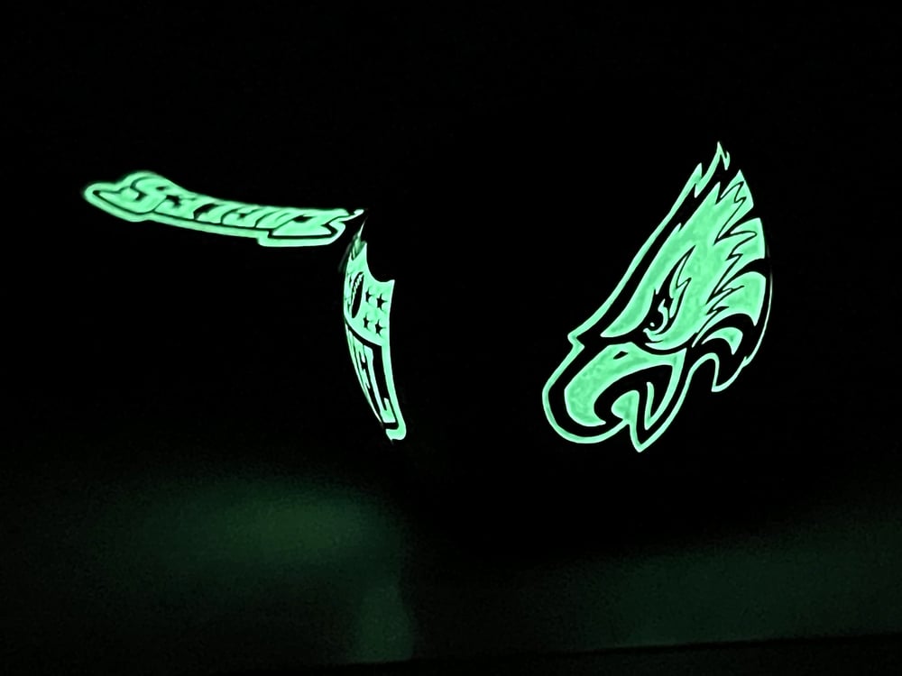 Image of Philadelphia Eagles Glow In The Dark Glass Pipe