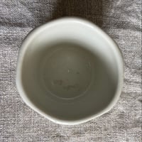 Image 5 of Petits pots à yaourts anciens. 