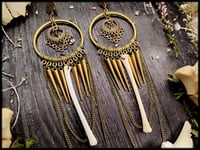 Image 4 of Shantaári - witch bone earrings