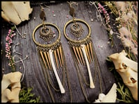 Image 2 of Shantaári - witch bone earrings