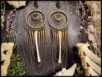 Image 3 of Shantaári - witch bone earrings