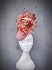 Image 1 of 'Florencia' in soft peach