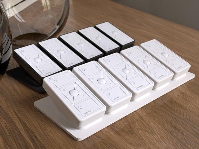 Lutron Caséta Pico Remote Desktop Quintuple Pedestals