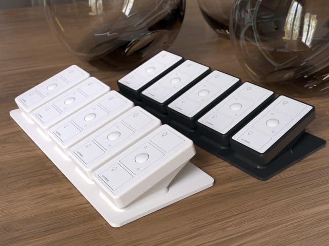 Lutron Caséta Pico Remote Desktop Quintuple Pedestals