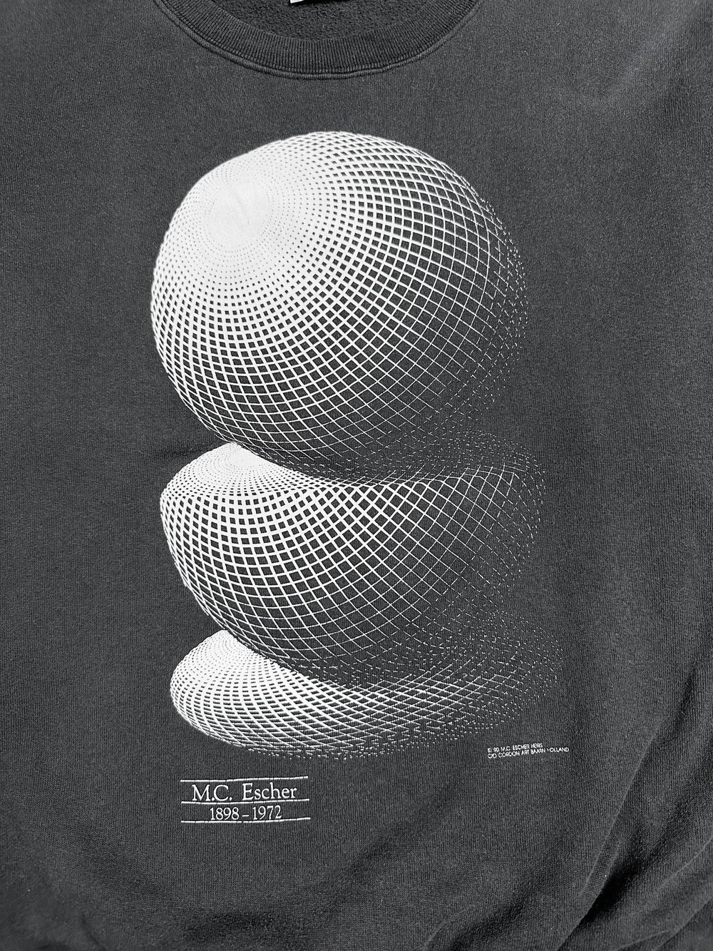 MC Escher 1990 ‘The Three Spheres’ Geometrical Art Sweatshirt
