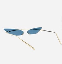 Image 4 of Retro Cat Eye Sunglasses