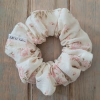 Sweet Rose Scrunchie