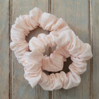 Checkered apricot Millie Scrunchie