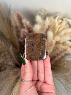 AUSTRALIAN BOULDER OPAL WITH RAINBOW VEINS B