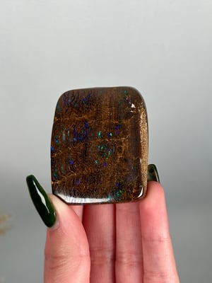 AUSTRALIAN BOULDER OPAL WITH RAINBOW VEINS B