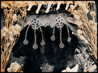 Image 3 of Nebelkrähe - Pentagram feather earrings