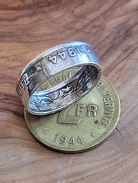 Image 2 of Bague ancienne pièce de monnaie 2 Franc Philadelphie 1944 " liberté egalité fraternité " 